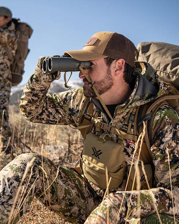 Vortex Razor HD 10x42 Binocular - Image 4